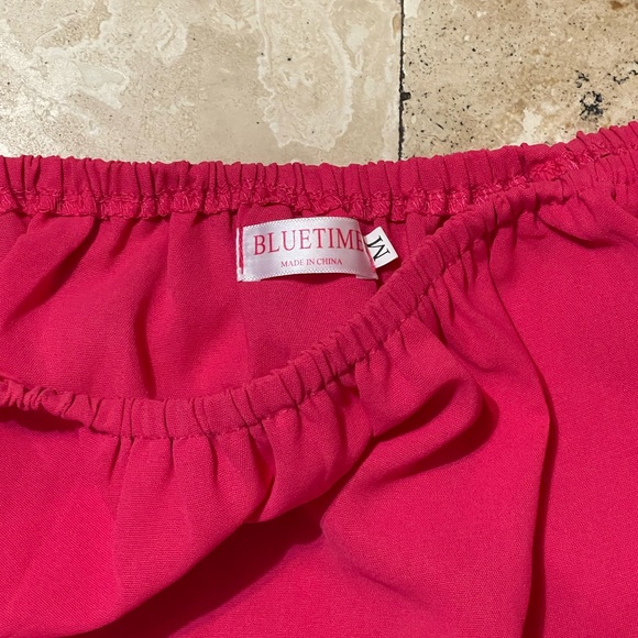 Elegant Off-Shoulder Red Blouse - Picture 2 of 2